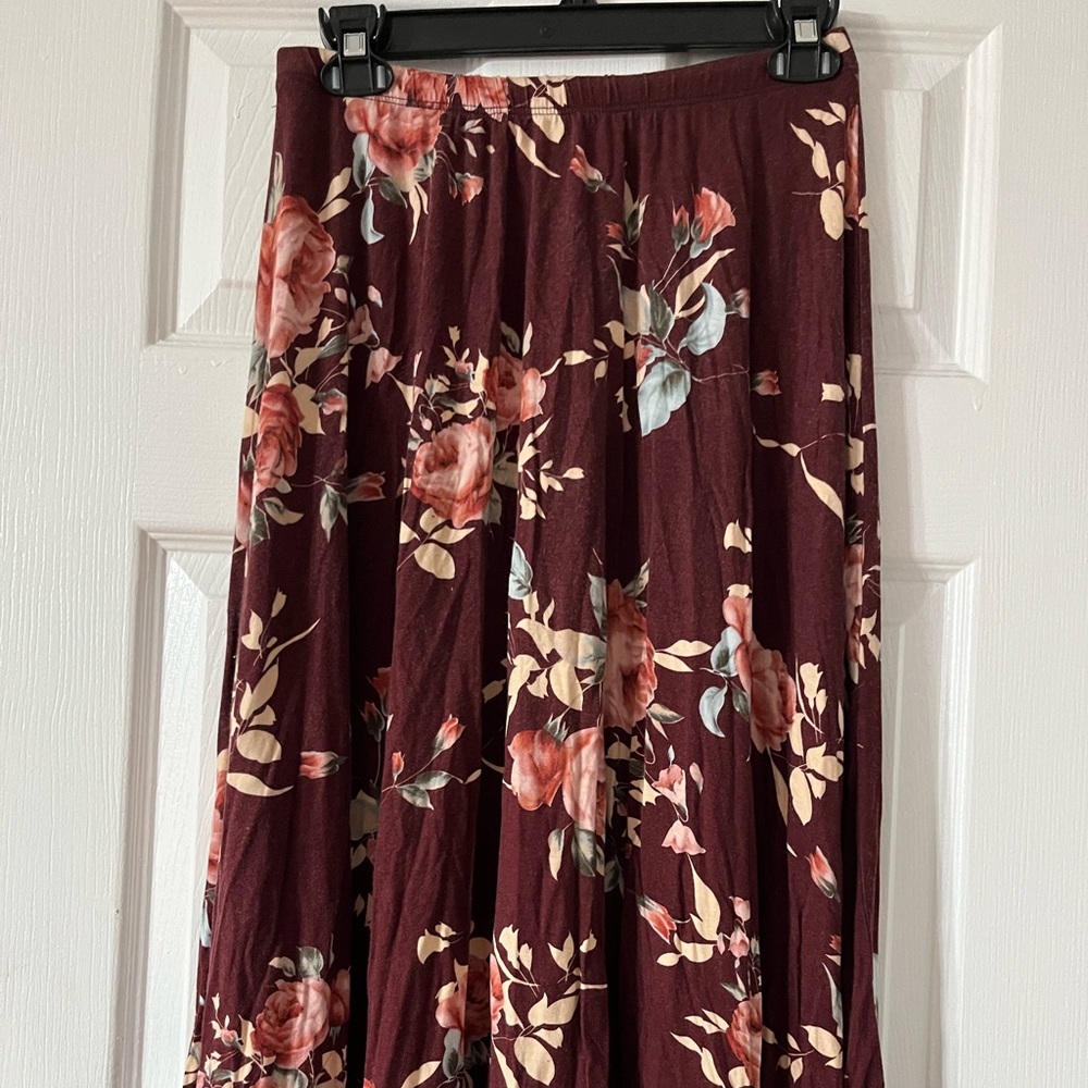 Women’s Floral Small Skirt Brown Elastic Waist Cali USA, waist 24”,